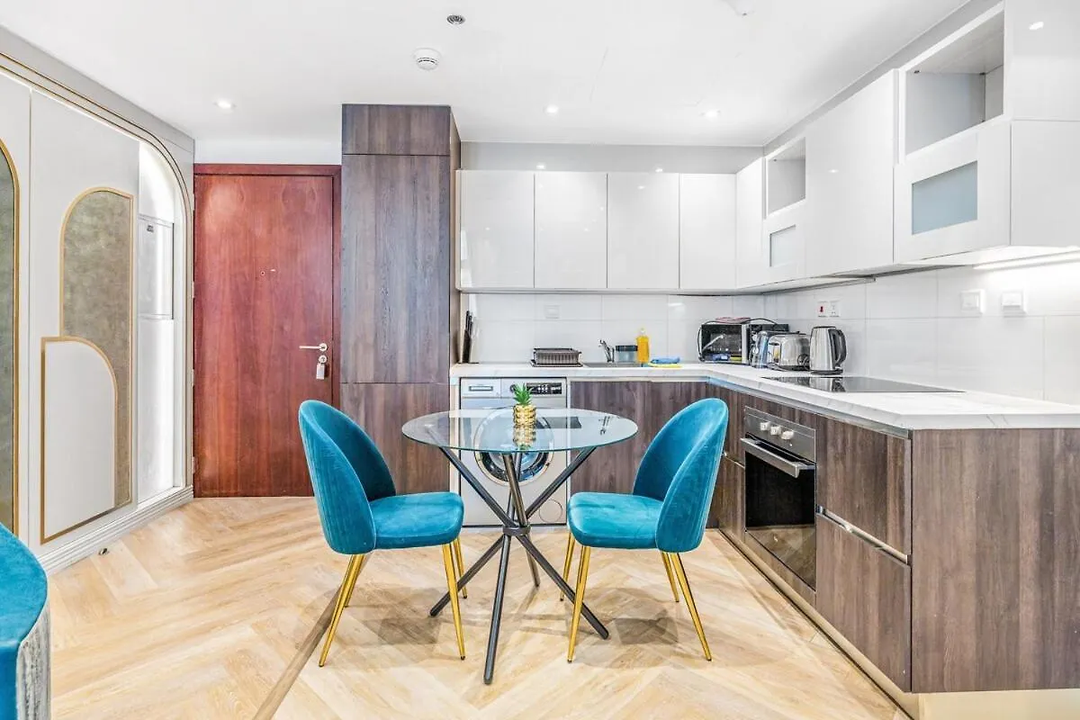 Apartment Stunning Apt In Jbr - Near Tram Dubai United Arab Emirates