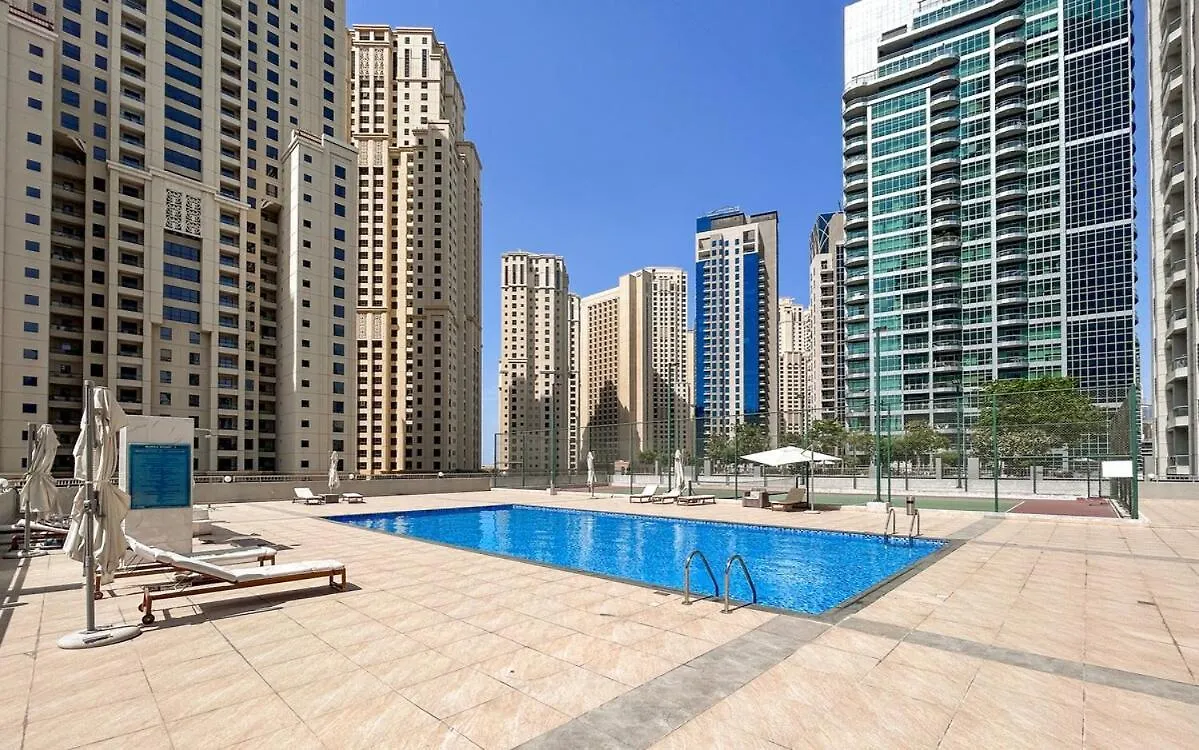 Stunning Apt In Jbr - Near Tram Dubai Apartment
