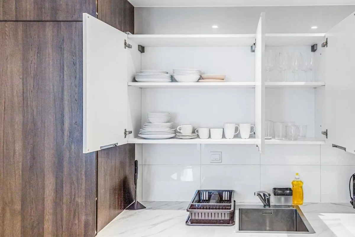 Stunning Apt In Jbr - Near Tram Dubai 0*,